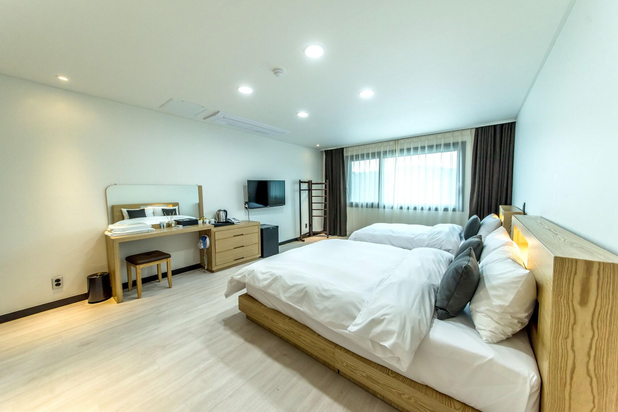 Nine Boutique Hotel Seogwipo Extérieur photo