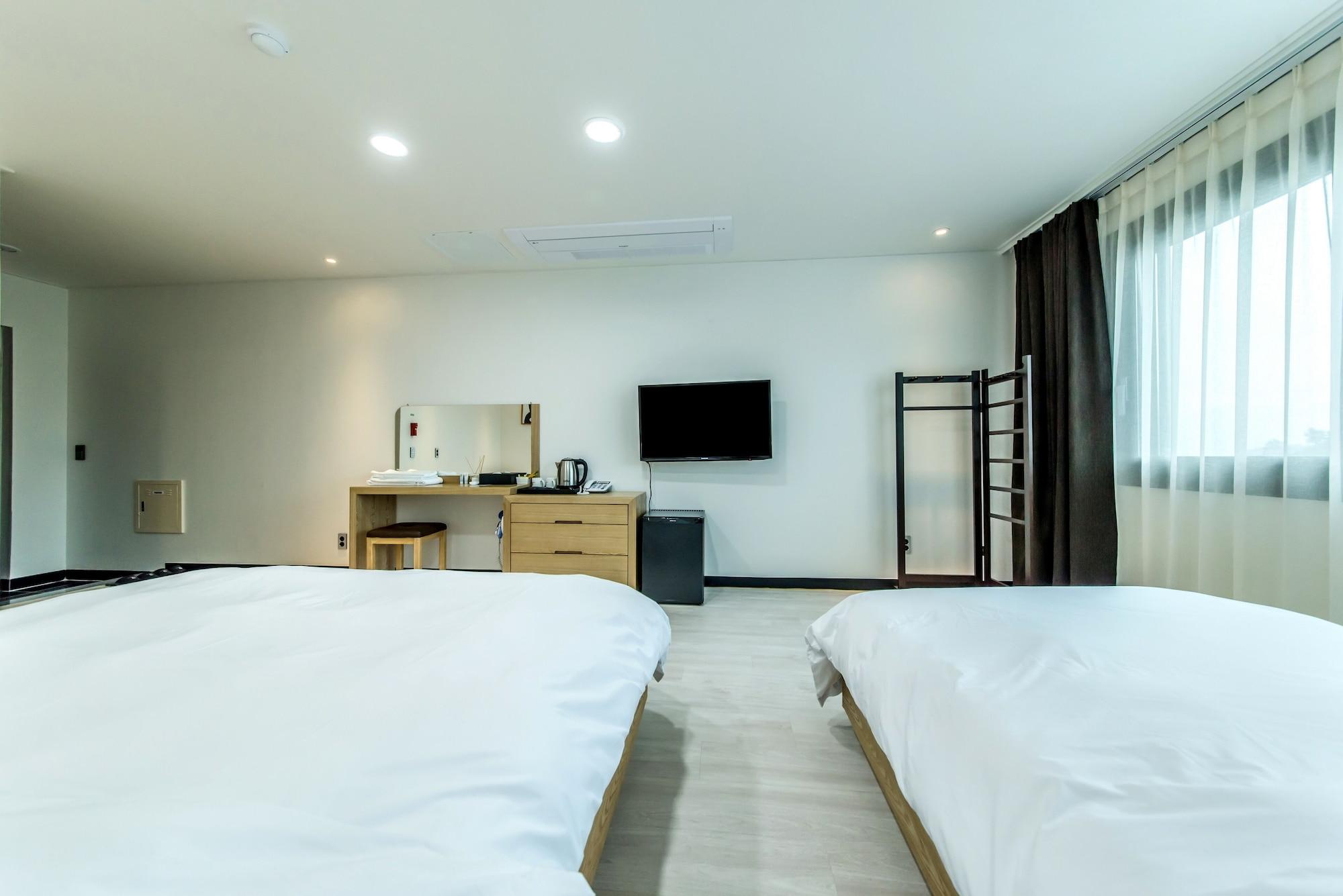 Nine Boutique Hotel Seogwipo Extérieur photo