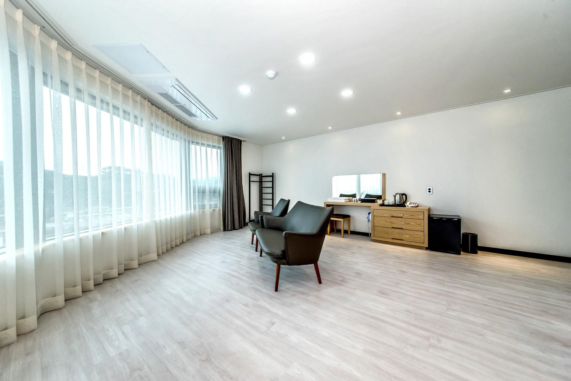 Nine Boutique Hotel Seogwipo Extérieur photo