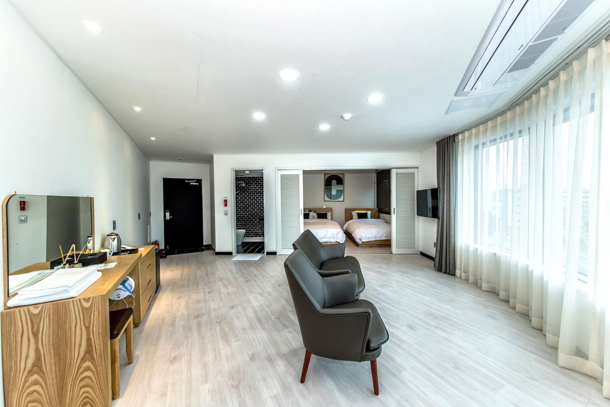 Nine Boutique Hotel Seogwipo Extérieur photo